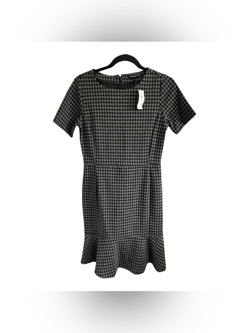 Banana Republic Houndstooth Short Sleeve Ponte Dress in Black and White